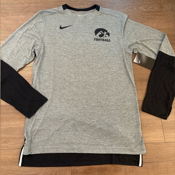 Iowa Hawkeyes L/S Shirt - Picture 2 of 2